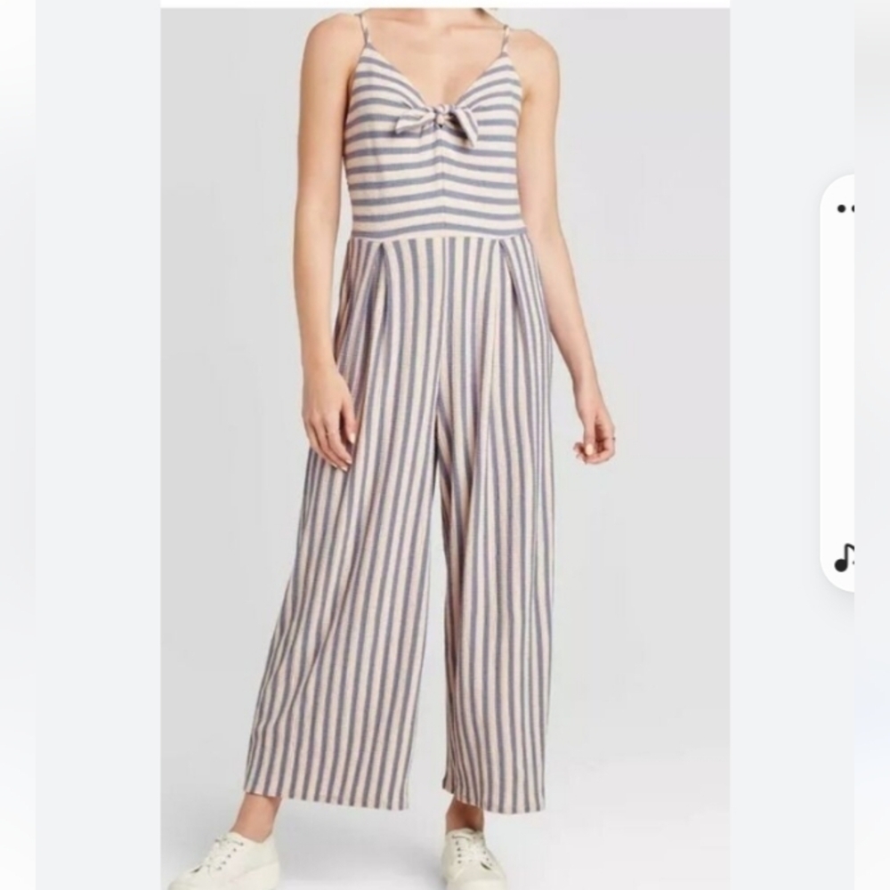 Xhilaration stripped sleeveless cropped jumpsuit